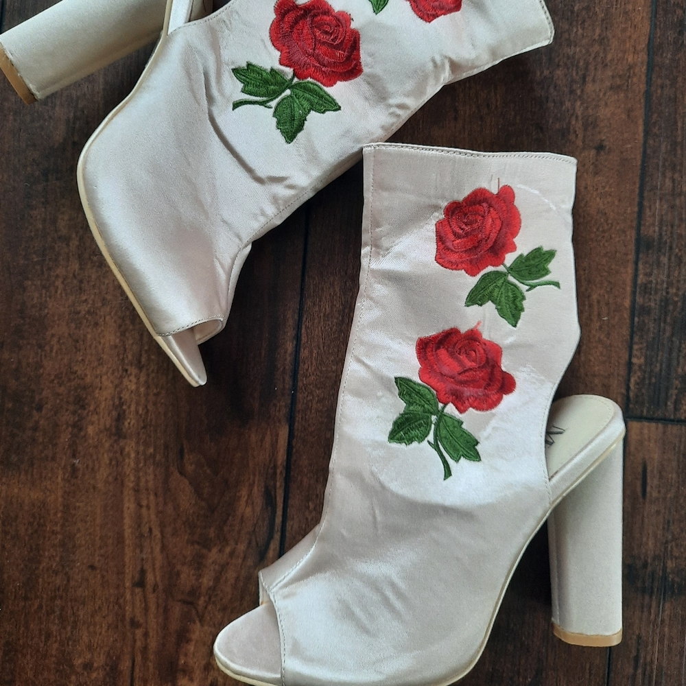 Ankle bootie block heels
